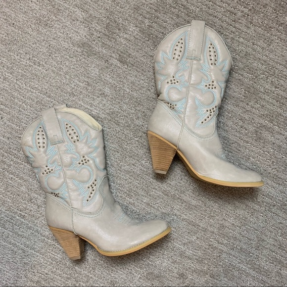 NEW Very Volatile Denver Cowboy Boots Ivory Off White 8.5 - Picture 3 of 16